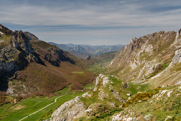 Fototapeta premium Valle del Lago. Parque Natural de Somiedo, Asturias.