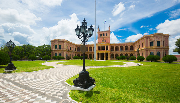 View of Palacio de los Lopez. Asuncion, Paraguay