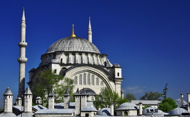 Fototapeta na wymiar Nuruosmaniye Mosque in Istanbul, Turkey