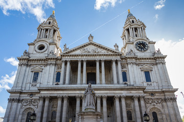 Partial views of the facade of St. Paul's Cathedral