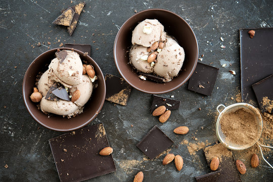 Mandeleis Bilder – Durchsuchen 16,018 Archivfotos, Vektorgrafiken und ... Mandeleis Bilder – Durchsuchen 16,018 Archivfotos, Vektorgrafiken und ...