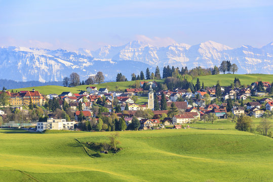 Abendstimmung in Scheidegg im Westallg&auml;u