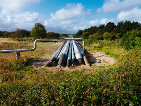 Pipeline system running underground
