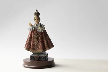 Fototapeten Prag Infant Jesus of Prague with clipping path  © Baralee