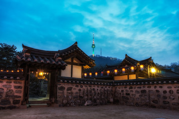 Fototapeta na wymiar Namsangol hanok village with lanterns