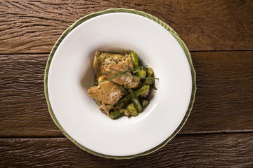 Frango com quiabo (Portuguese for 