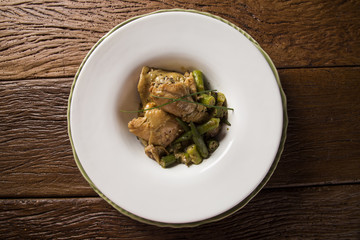 Frango com quiabo (Portuguese for 