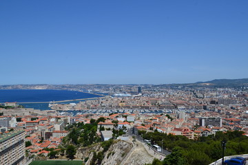 Fototapeta na wymiar Vue sur le Vieux-Port, Marseille