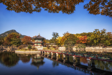 Fototapeta na wymiar hyangwonjeong pavilion taken during autumn season. during fall foliage. In Gyeongbokgung palace in seoul, south korea