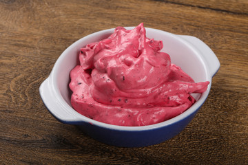 Berry cream mousse
