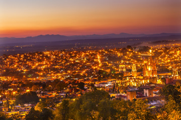 Fototapeta na wymiar San Miguel de Allende Mexico Miramar Overlook Sunset Parroquia
