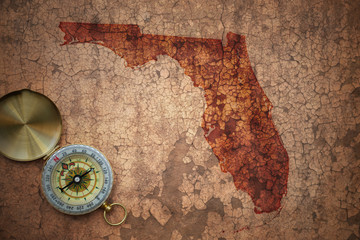 Fototapeta na wymiar map of florida state on a old vintage crack paper