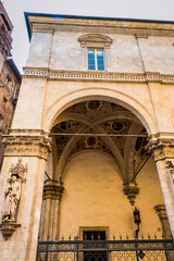 Dans les rues de Sienne en Toscane