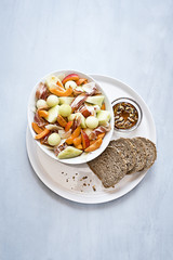 Sommerliche Obstsalate