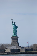 Fototapeta premium Statue of Liberty against blue sky