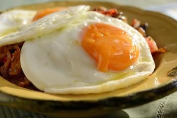 Saussage, Tomatos, Mushsrooms and Eggs