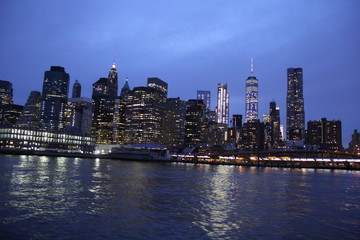 Fototapeta na wymiar Port of New York at night
