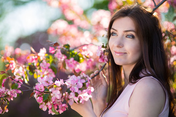 Naklejka premium Young woman in the spring