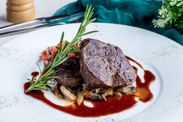Beef medallions