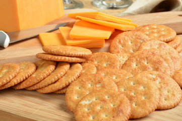 Cheddar cheese and crackers