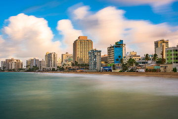 Obraz na płótnie Canvas San Juan Beach Skyline