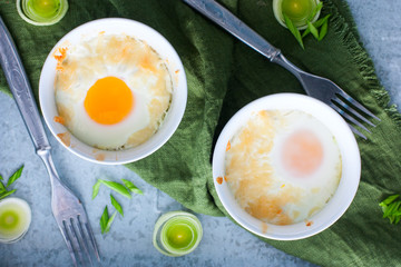 Eggs baked with leek and onions, horizontal