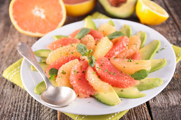 grapefruit and avocado salad