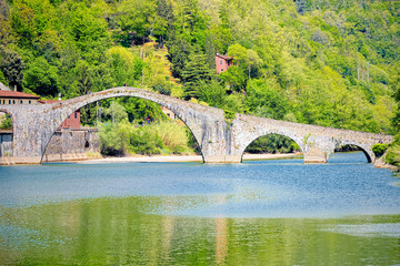 Fototapeta premium Devil's Bridge (Ponte della Maddalena), Garfagnana, Lucca