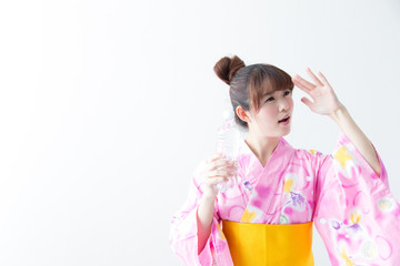 浴衣の女性・白バック