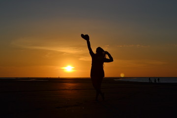 Fototapeta premium Sunset lady
