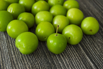 Sour green plum, the most wonderful and mouth watering sour plums, sour plums for the pregnant
