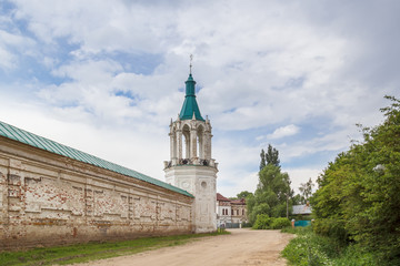 Северо-восточная угловая башня Спасо-Яковлевского...