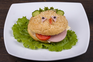 Fun food for kids - hamburger looks like a funny muzzle