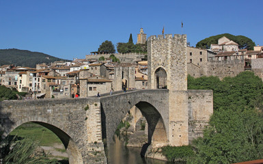 Fototapeta premium village de Besalu
