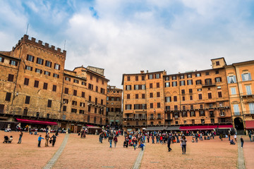 Fototapeta premium Piazza del Campo à Sienne en Toscane