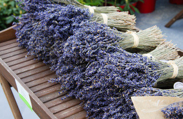 Packs of dry lavender for sale