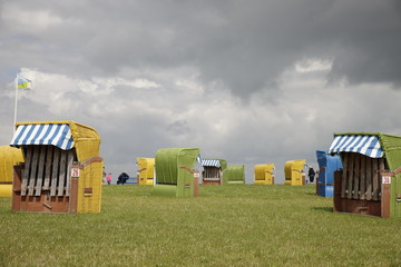 Strandkörbe im Nordseebad Tossens / Halbinsel Butjadingen an der Nordsee 
