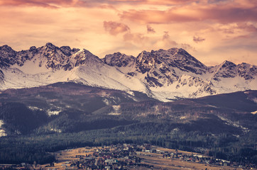 Naklejka premium Morning panorama of snowyTatra Mountains, Poland