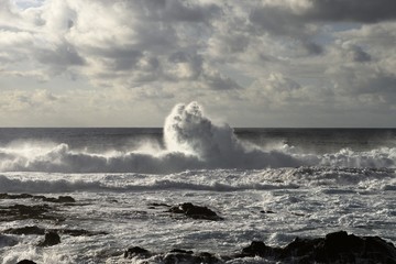 waves breaking