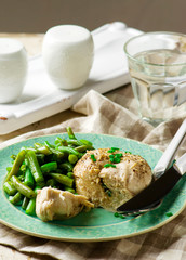 Chicken breast in microwave with vegetables