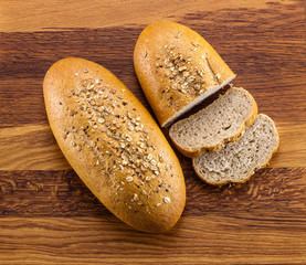 Loaf of wholegrain bread and slices