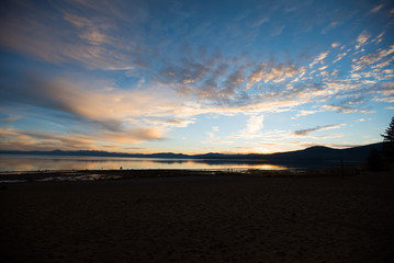 Obraz premium sunset on lake tahoe
