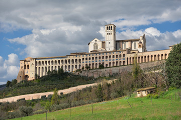 Fototapeta na wymiar Basilika San Francesco in Assisi 