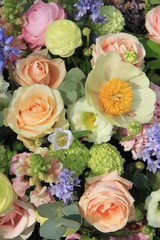 Mixed bridal arrangement