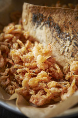 Small deep fried shrimps 