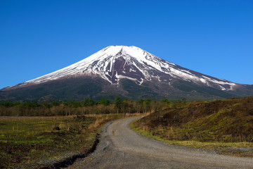 Fototapeta premium Mont Fuji de « Nishigahara » dans la préfecture de Yamanashi 02/05/2015