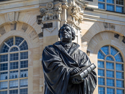 Martin Luther vor der Frauenkirche