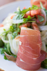 Arugula and fennel salad with prosciutto