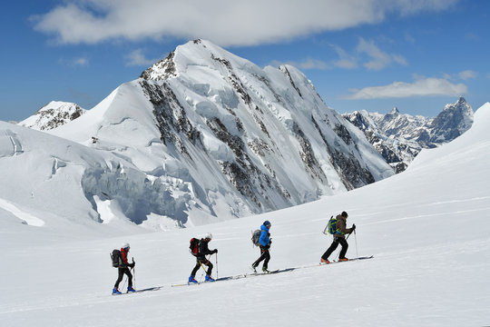 Sci alpinisti sul Monte Rosa (verso Capanna Margherita) 