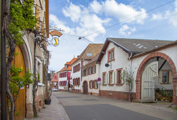 Fototapeta na wymiar Theresienstraße in Rhodt Landkreis Südliche Weinstraße Rheinland Pfalz Deutschland 